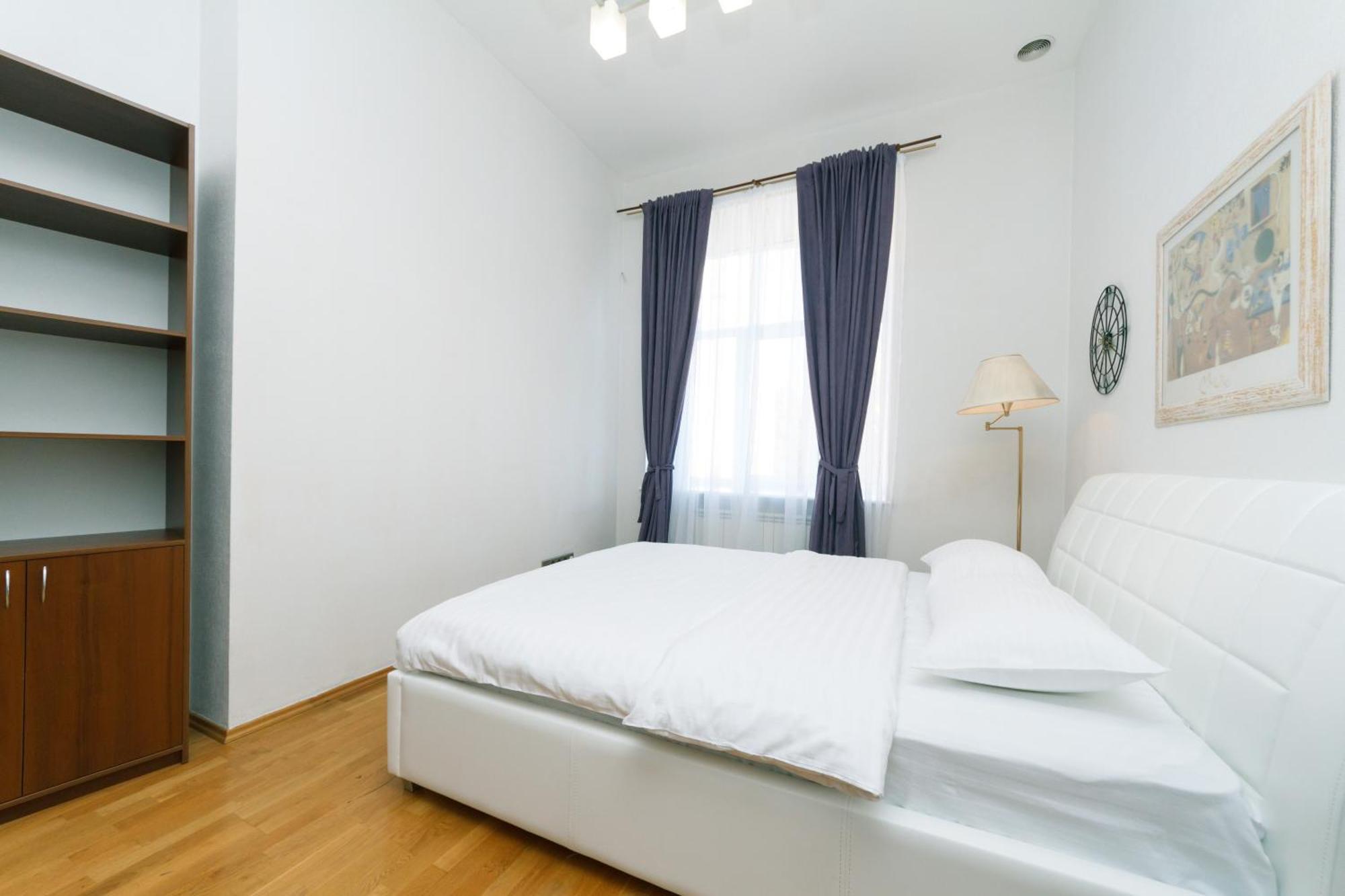 Lux Near Maidan, Khreschutyk 3Br Apartment Киев Екстериор снимка