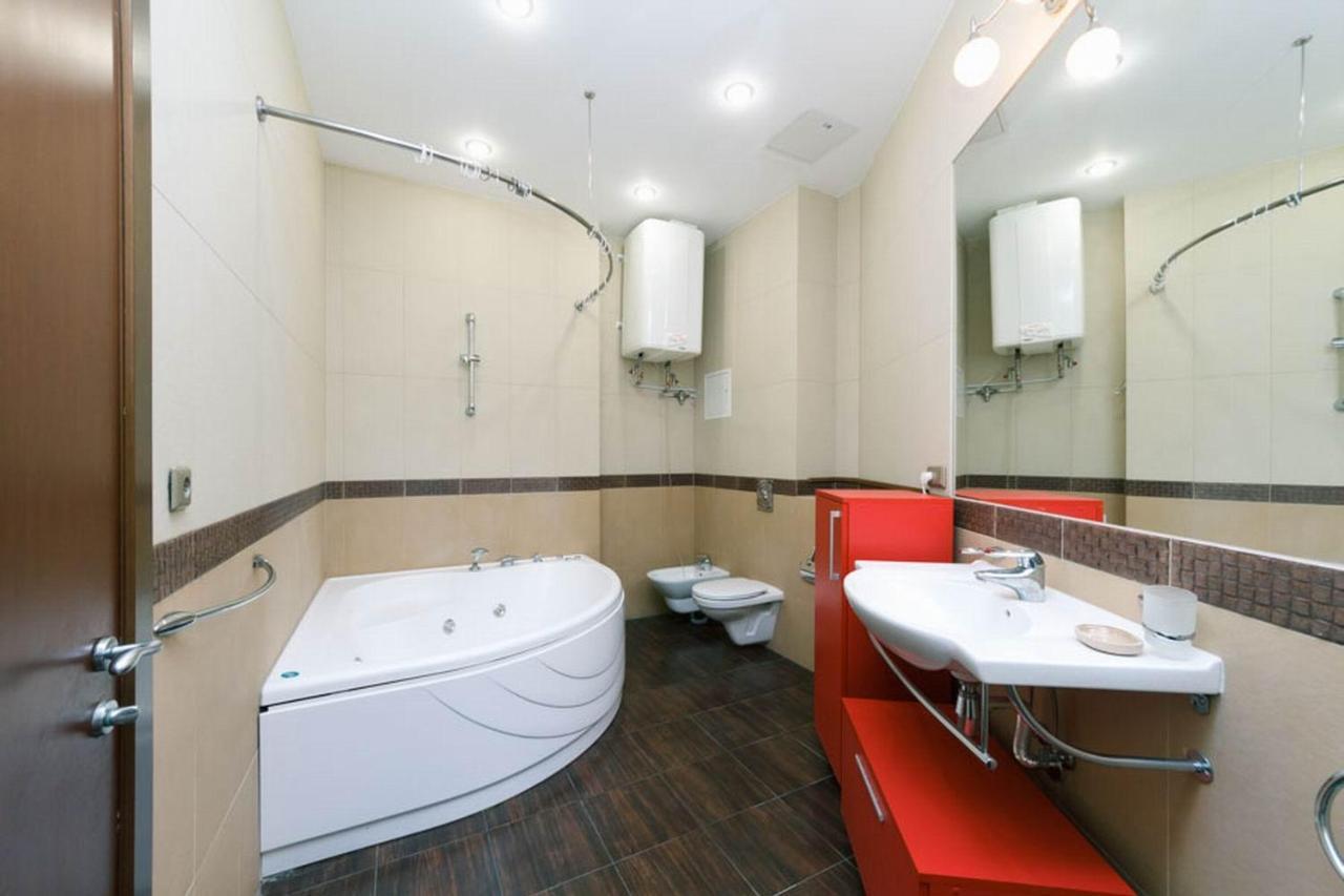 Lux Near Maidan, Khreschutyk 3Br Apartment Киев Екстериор снимка